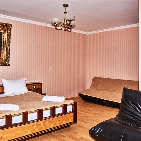 Hotel Georgia กอริ ภายนอก รูปภาพ