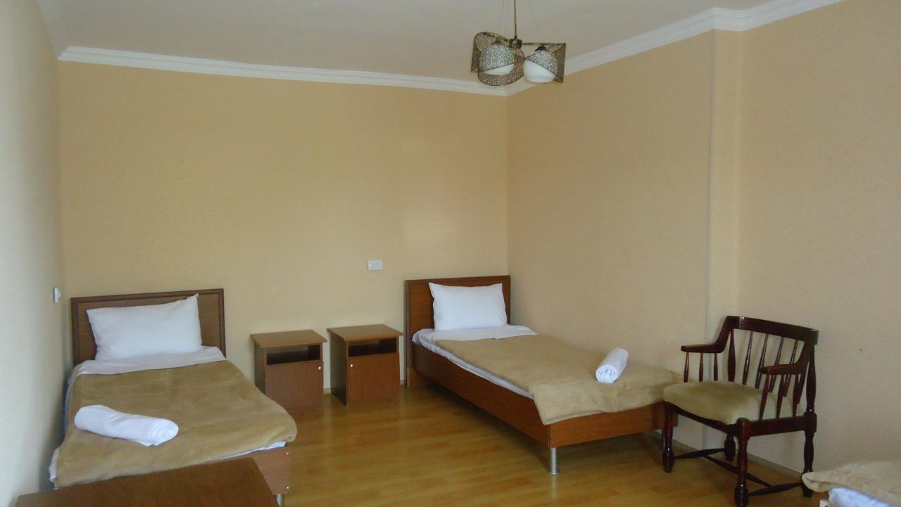 Hotel Georgia กอริ ภายนอก รูปภาพ
