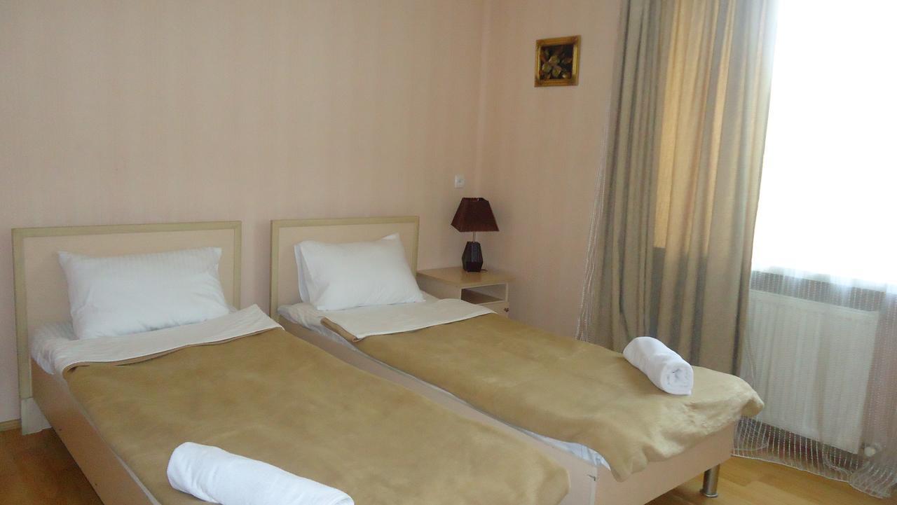 Hotel Georgia กอริ ภายนอก รูปภาพ