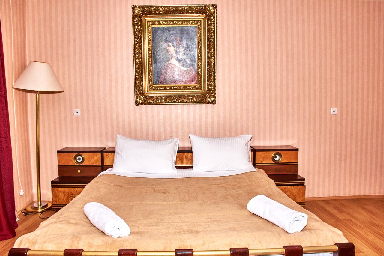 Hotel Georgia กอริ ภายนอก รูปภาพ