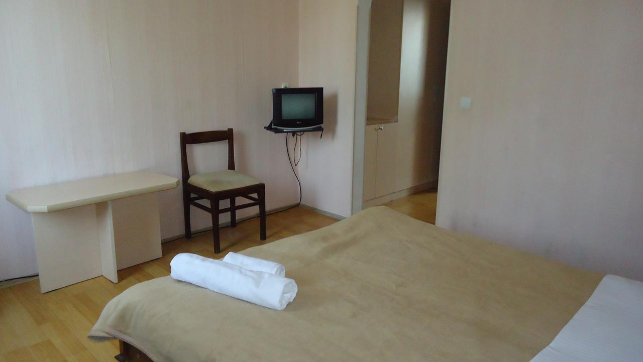 Hotel Georgia กอริ ภายนอก รูปภาพ